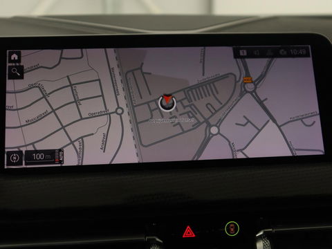 BMW 2 Serie 218i M Sport | Panoramadak | Sportstoelen | Leder | Camera | Carplay | Live Cockpit | Stoelverwarming | Getint glas | Navigatie | Climate control | Full LED