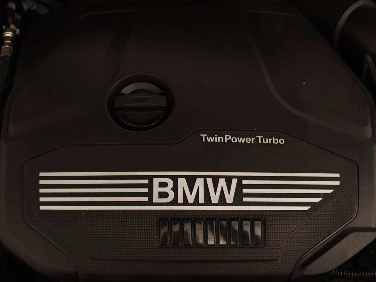 BMW 2 Serie 218i M Sport | Panoramadak | Sportstoelen | Leder | Camera | Carplay | Live Cockpit | Stoelverwarming | Getint glas | Navigatie | Climate control | Full LED