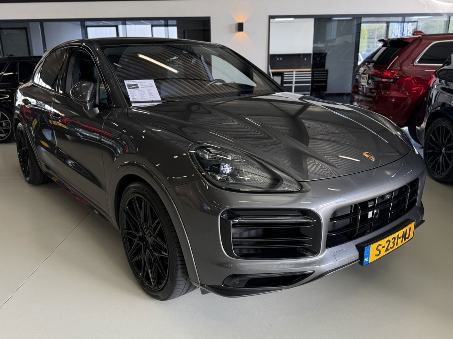 Porsche Cayenne Coupé 3.0 E-hybrid 462PK / Carbon / SportDesign / Nachtzicht / 360°