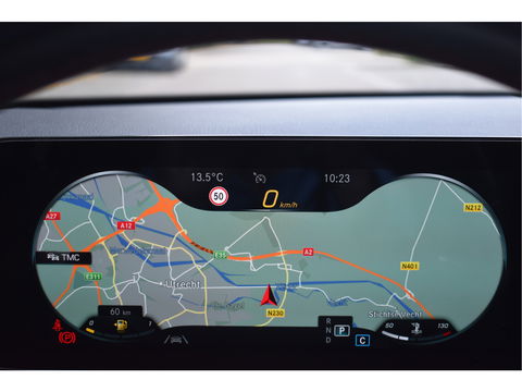 Mercedes-Benz A-Klasse 200 Business Solution AMG Night 163pk | Pano.dak | Camera | Sfeerverlichting | Virtual cockpit | Carplay | Stoelverwarming | Dodehoekdetectie