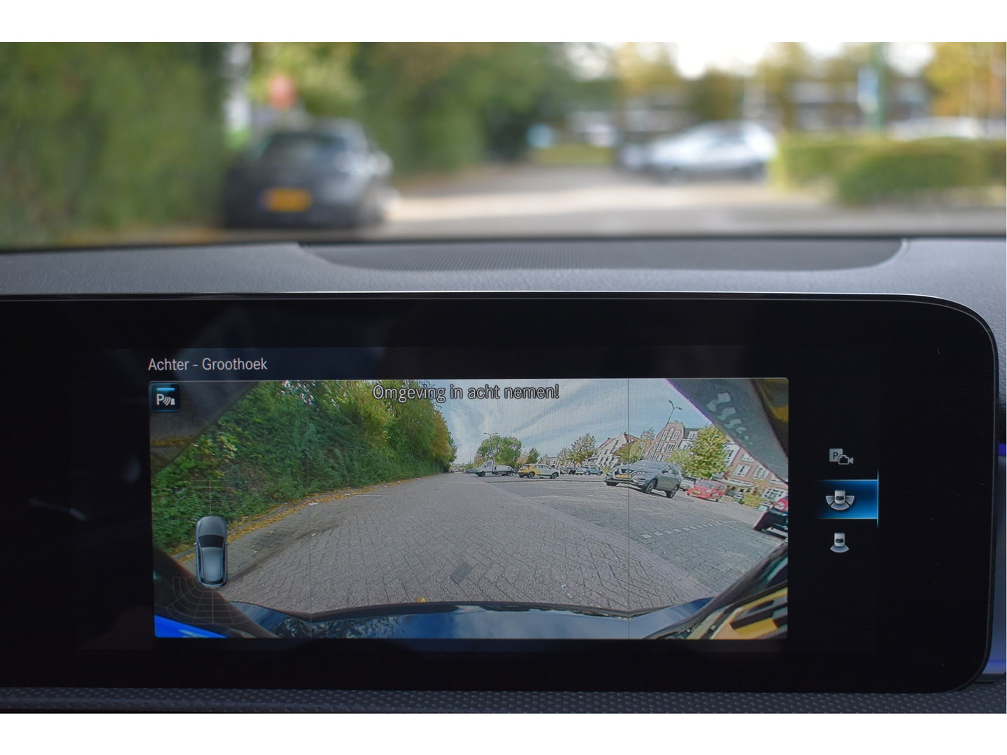 Mercedes-Benz A-Klasse 200 Business Solution AMG Night 163pk | Pano.dak | Camera | Sfeerverlichting | Virtual cockpit | Carplay | Stoelverwarming | Dodehoekdetectie