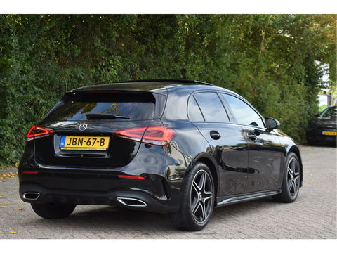 Mercedes-Benz A-Klasse 200 Business Solution AMG Night 163pk | Pano.dak | Camera | Sfeerverlichting | Virtual cockpit | Carplay | Stoelverwarming | Dodehoekdetectie