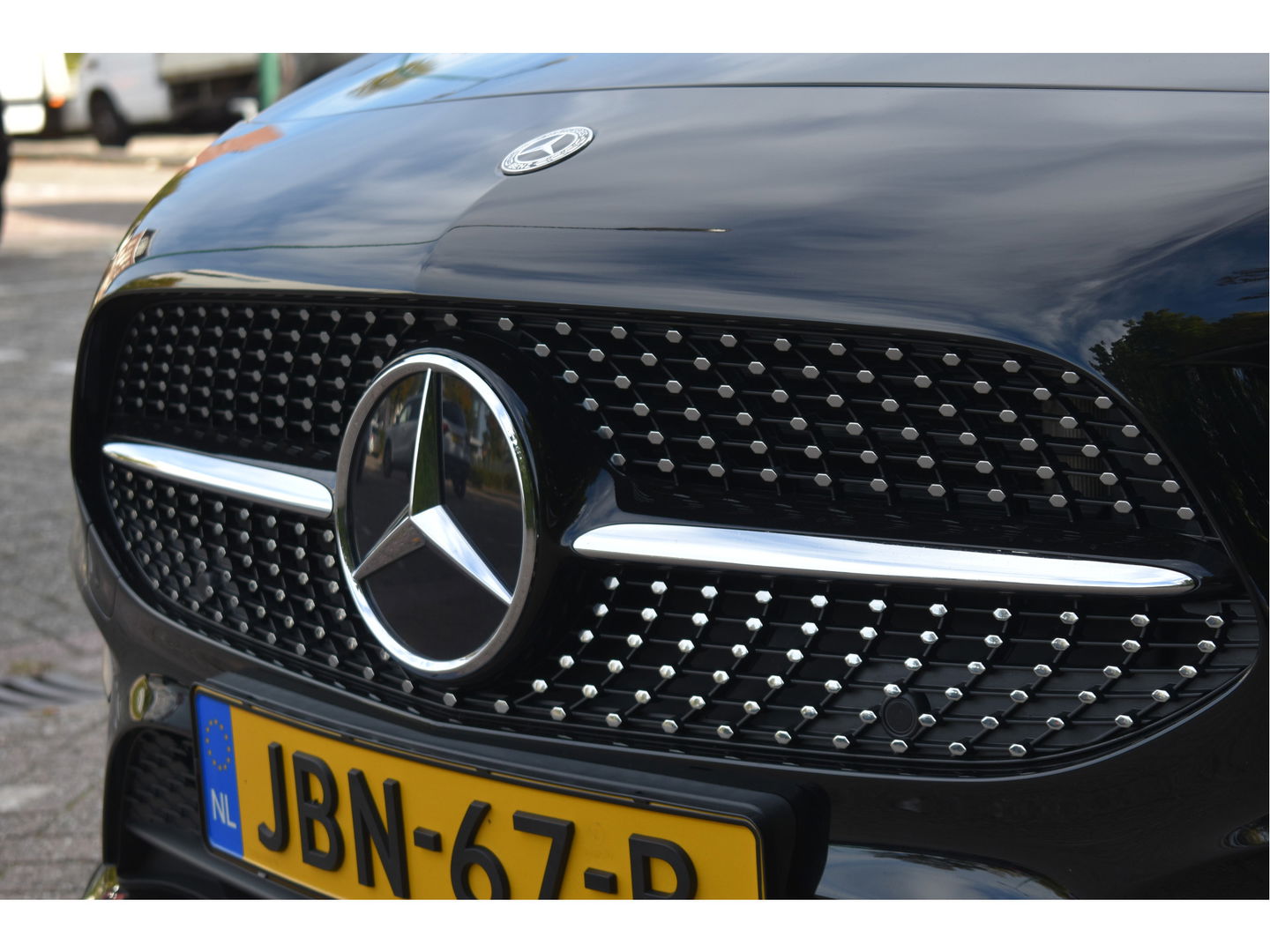 Mercedes-Benz A-Klasse 200 Business Solution AMG Night 163pk | Pano.dak | Camera | Sfeerverlichting | Virtual cockpit | Carplay | Stoelverwarming | Dodehoekdetectie