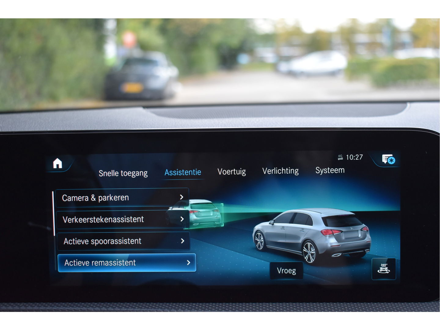 Mercedes-Benz A-Klasse 200 Business Solution AMG Night 163pk | Pano.dak | Camera | Sfeerverlichting | Virtual cockpit | Carplay | Stoelverwarming | Dodehoekdetectie