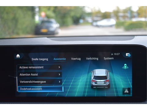 Mercedes-Benz A-Klasse 200 Business Solution AMG Night 163pk | Pano.dak | Camera | Sfeerverlichting | Virtual cockpit | Carplay | Stoelverwarming | Dodehoekdetectie