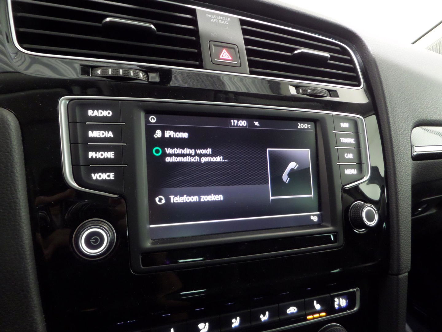 Volkswagen GOLF Variant 1.2 TSI Business Edition Connected R-Line "Origineel NL!" 1e eigenaar! Xenon-LED Apple-Carplay Trekhaak