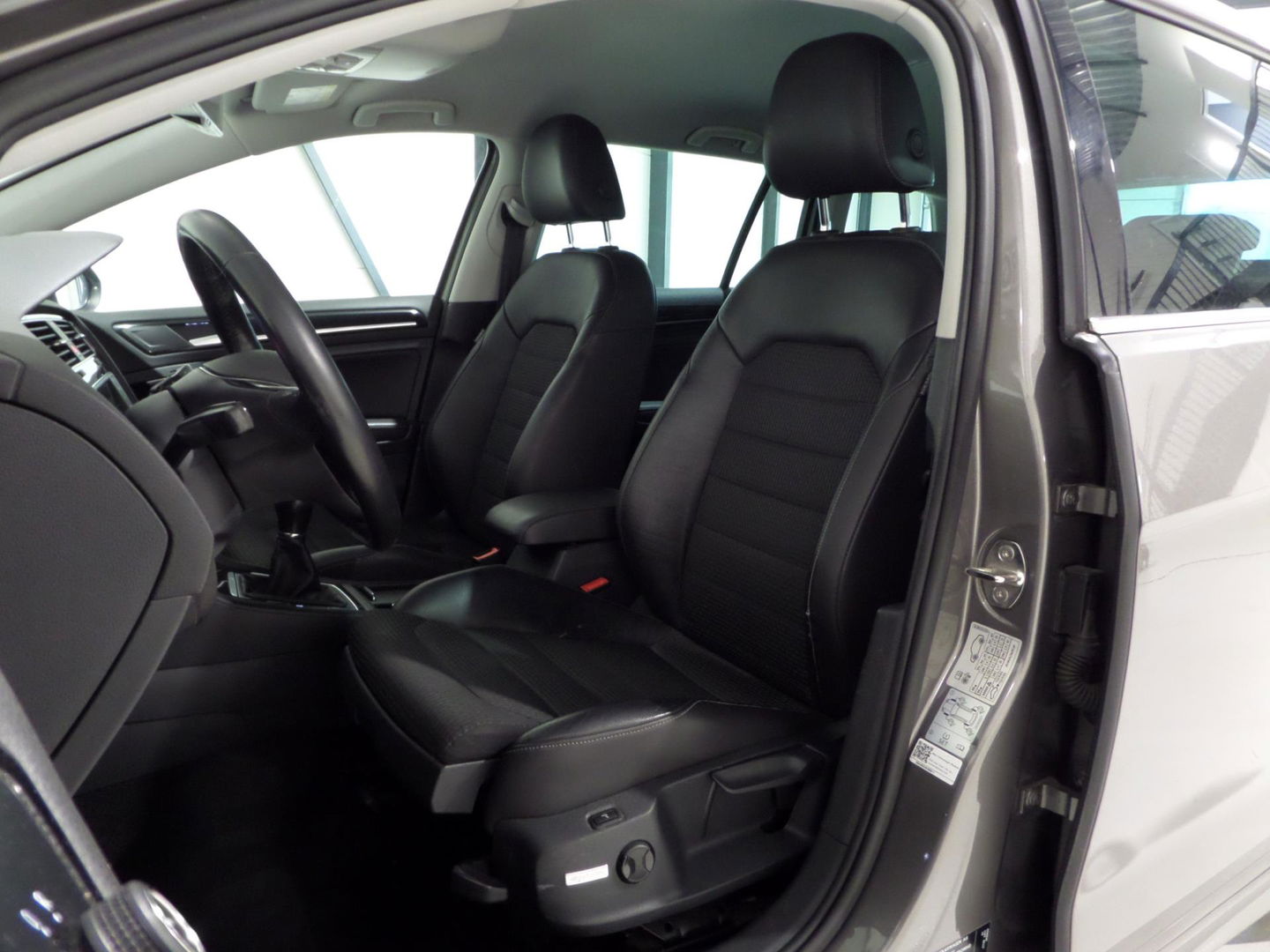 Volkswagen GOLF Variant 1.2 TSI Business Edition Connected R-Line "Origineel NL!" 1e eigenaar! Xenon-LED Apple-Carplay Trekhaak