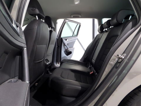 Volkswagen GOLF Variant 1.2 TSI Business Edition Connected R-Line "Origineel NL!" 1e eigenaar! Xenon-LED Apple-Carplay Trekhaak