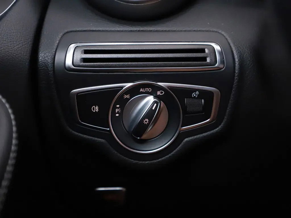 Mercedes-Benz C-Klasse Estate 200 AMG Night Virtual Leer Trekh. NAP