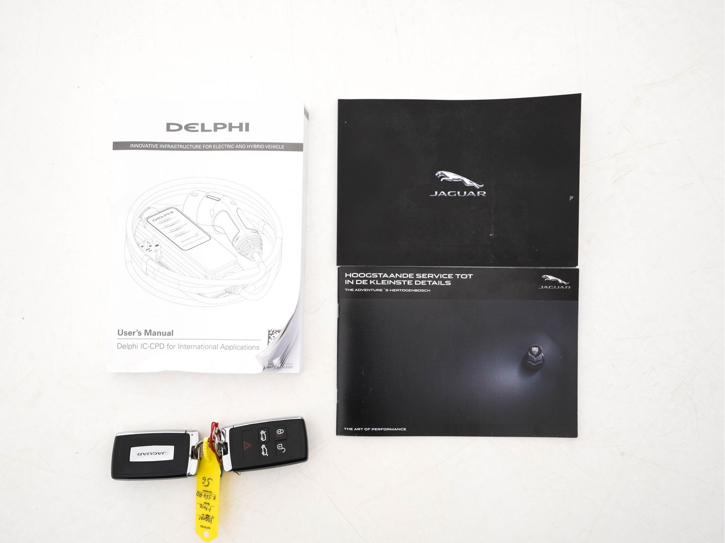Jaguar I-PACE EV320 S AWD Business Pack 90 kWh [ 3-Fase ] {SOH-88%} (INCL-BTW) *LUXURY-LEATHER | FULL-LED | MERIDIAN-AUDIO | DIGI-COCKPIT | KEYLESS | DAB+ | NAVI-FULLMAP | ECC | HEATED-COMFORTSEATS | PDC | SURROUND-VIEW | CRUISE | LANE-ASSIST | TOWBAR | 20''A