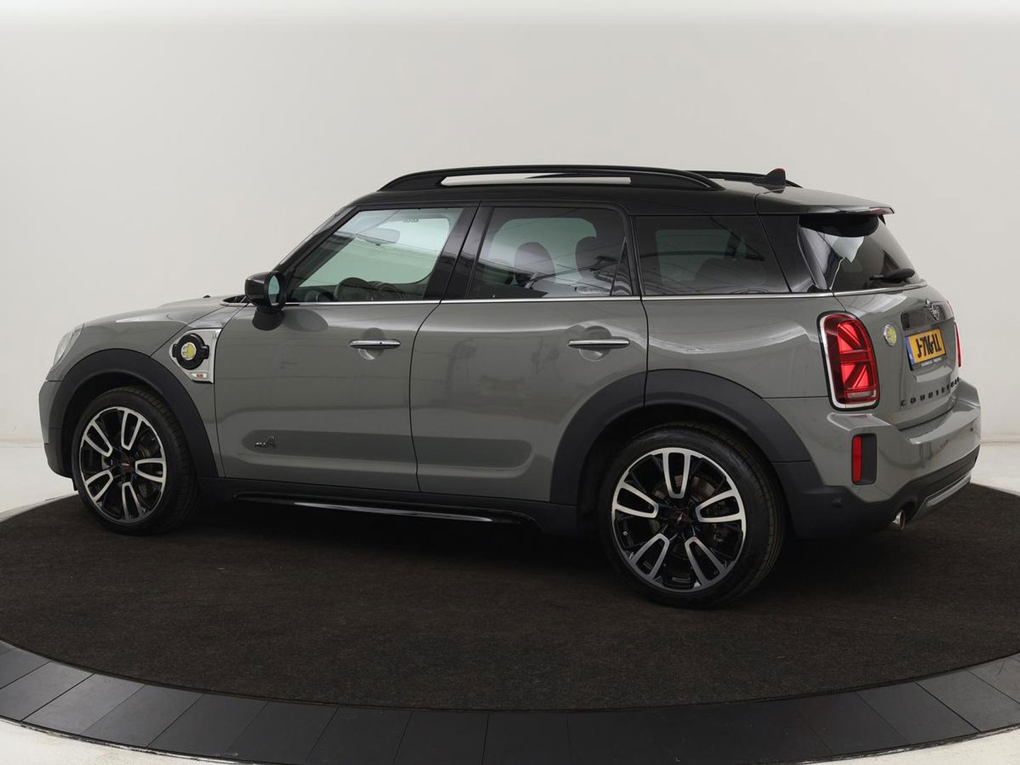 MINI Countryman 2.0 Cooper S E ALL4 | Carplay | Half leder | Navigatie | Cruise control | 19'' | Airco | Full LED | Digital Cockpit | Parkeerhulp | PHEV | Plug In