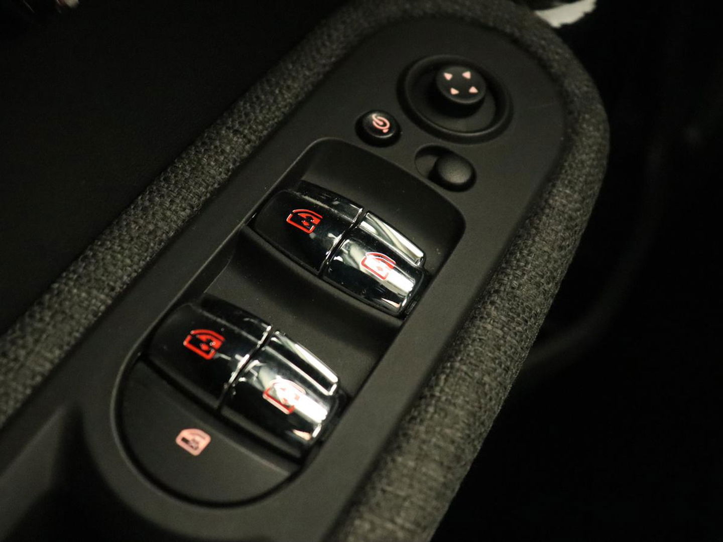 MINI Countryman 2.0 Cooper S E ALL4 | Carplay | Half leder | Navigatie | Cruise control | 19'' | Airco | Full LED | Digital Cockpit | Parkeerhulp | PHEV | Plug In