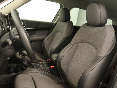 MINI Countryman 2.0 Cooper S E ALL4 | Carplay | Half leder | Navigatie | Cruise control | 19'' | Airco | Full LED | Digital Cockpit | Parkeerhulp | PHEV | Plug In
