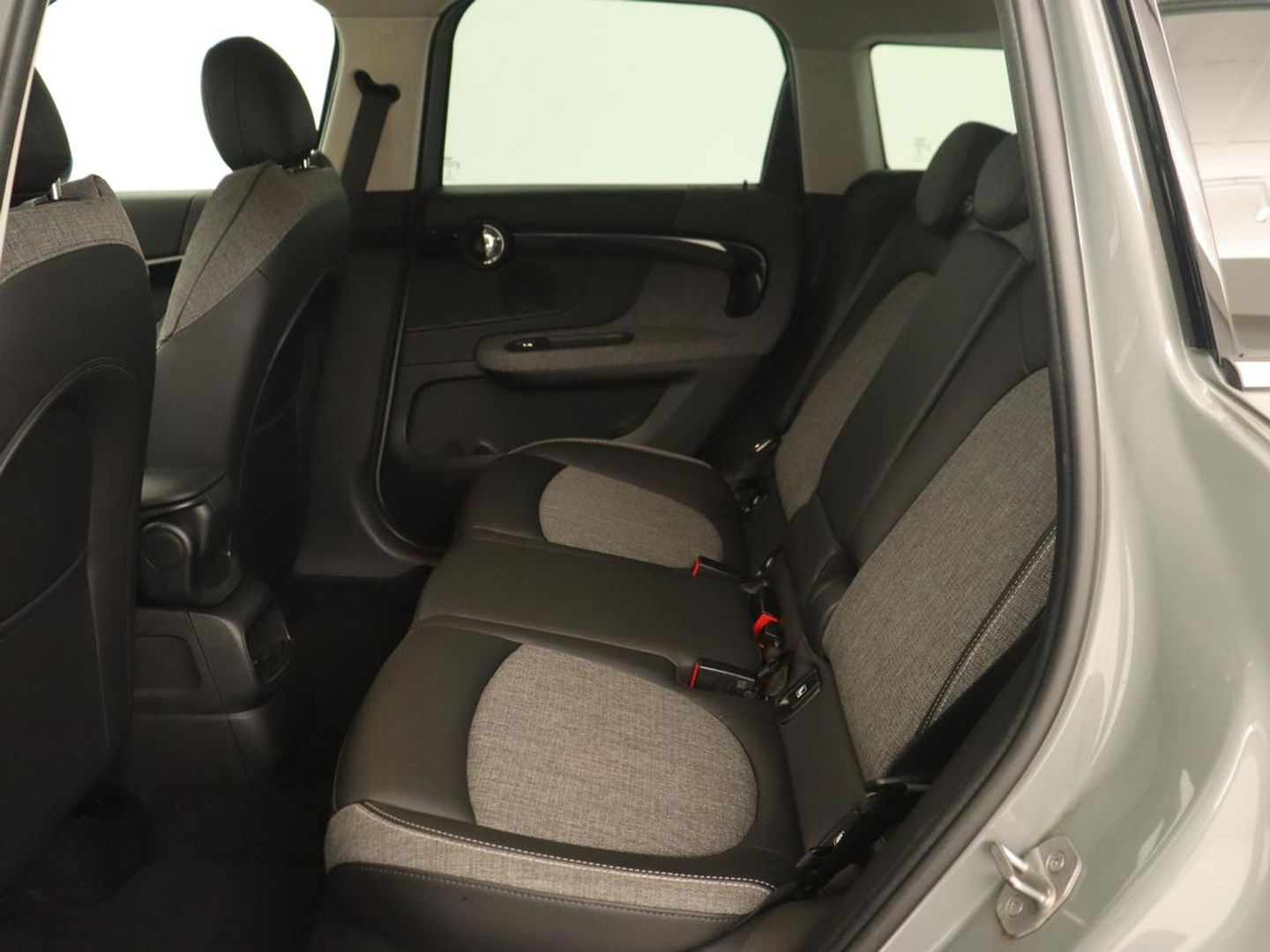 MINI Countryman 2.0 Cooper S E ALL4 | Carplay | Half leder | Navigatie | Cruise control | 19'' | Airco | Full LED | Digital Cockpit | Parkeerhulp | PHEV | Plug In