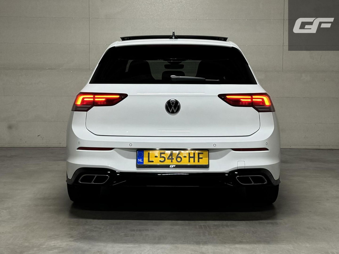 Volkswagen Golf 1.5 eTSI 3x R-Line Pano Carplay Sfeer ACC NAP