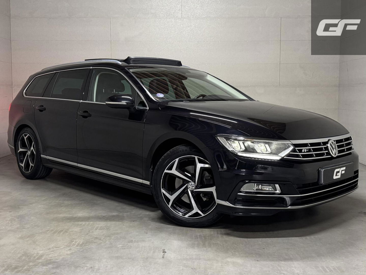 Volkswagen Passat Variant 1.4 TSI R-Line Pano Virtual CarPlay Trekh. NAP