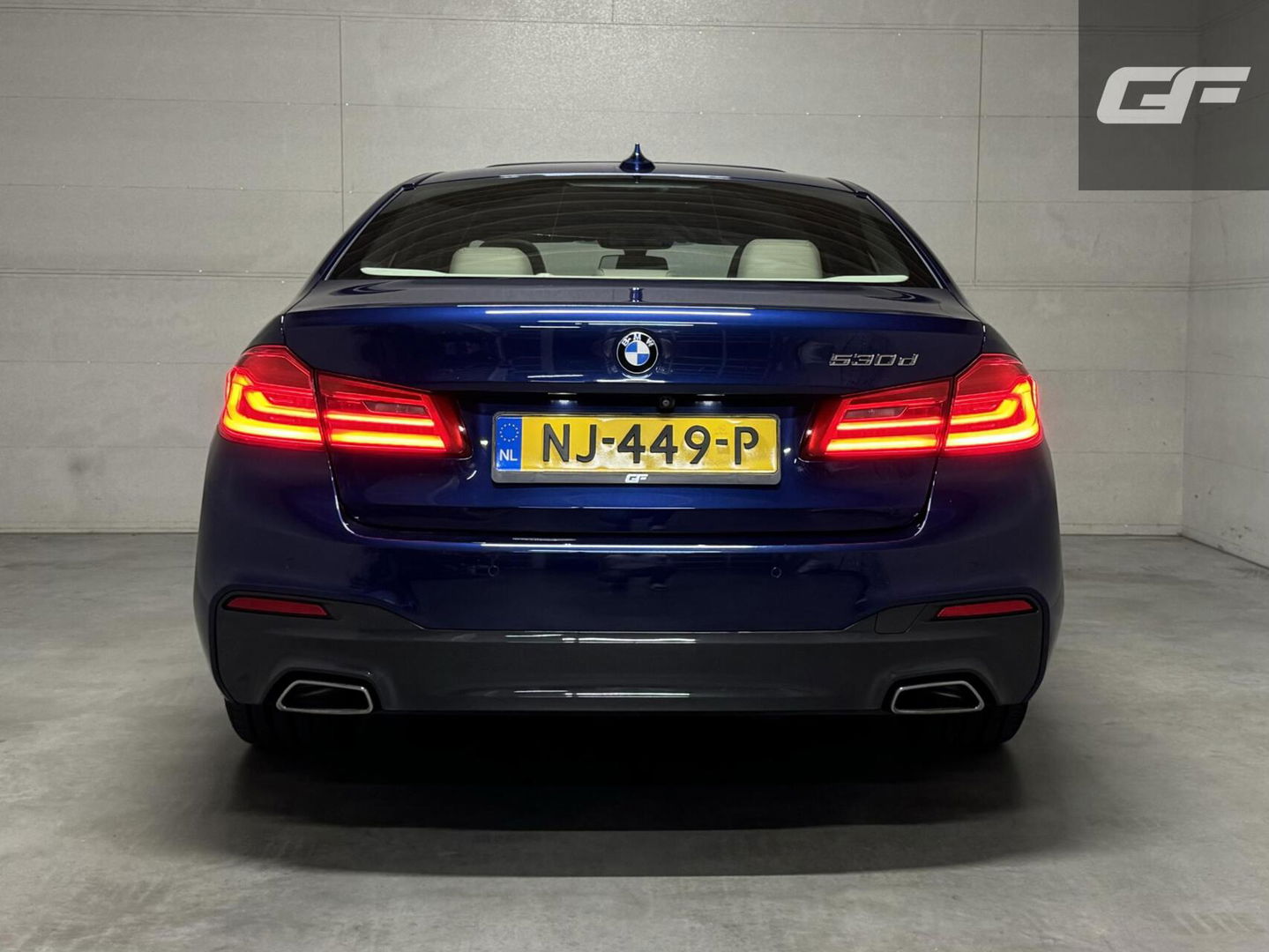 BMW 5 Serie 530d M-Sport Individual Pano HUD 360° Sfeer NAP