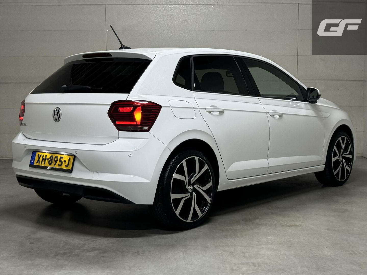 Volkswagen Polo 1.0 TSI 17β R-Line Airco ACC Carplay NAP