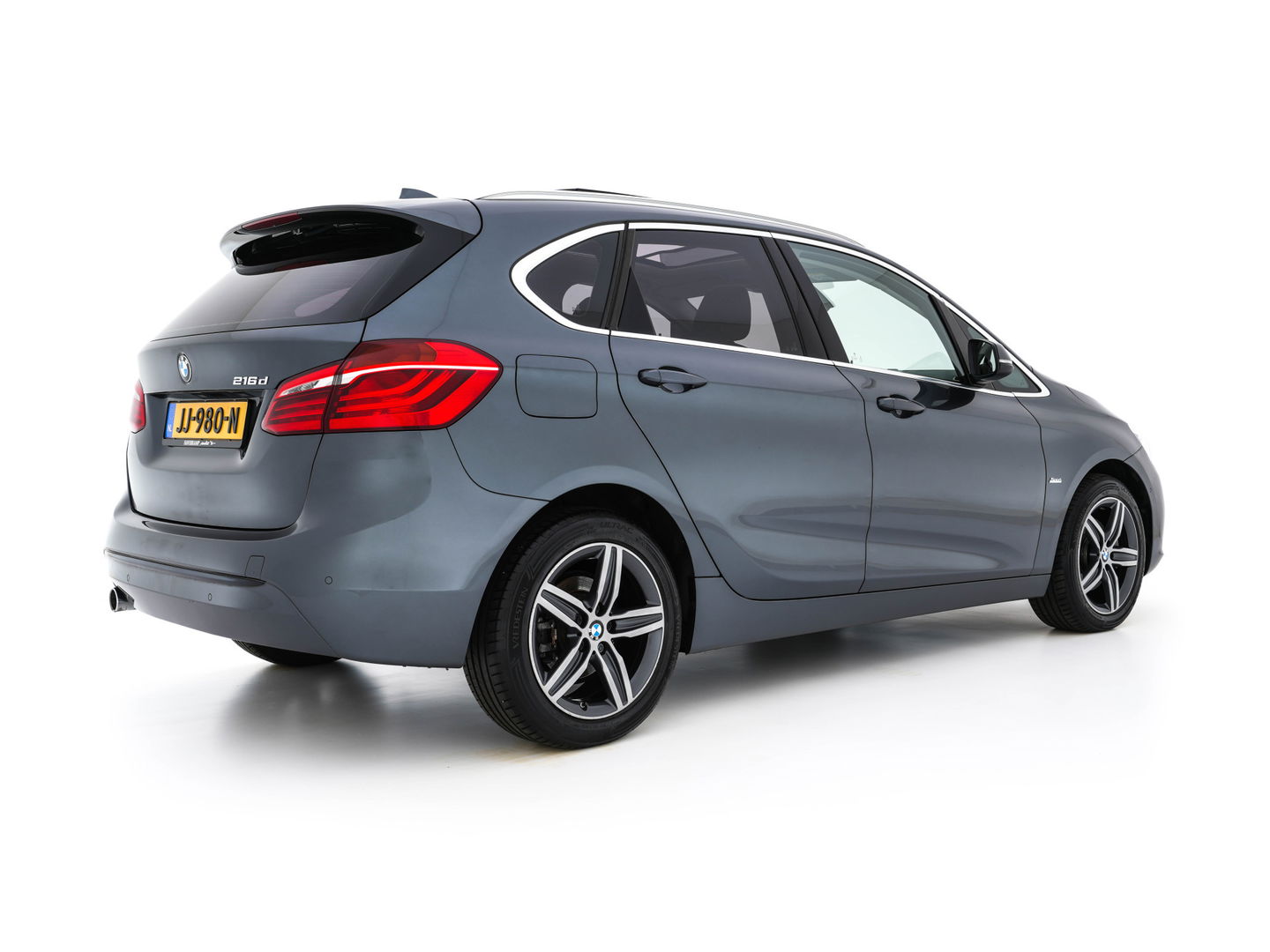 BMW 2 Serie Active Tourer 216d Centennial Executive Sport-line *PANO | FULL-LED | NAVI-FULLMAP | SPORT-SEATS | KEYLESS | ECC | PDC | CRUISE | PRIVACY-GLASS | TOWBAR | 17''ALU*