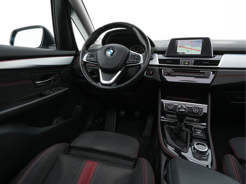 BMW 2 Serie Active Tourer 216d Centennial Executive Sport-line *PANO | FULL-LED | NAVI-FULLMAP | SPORT-SEATS | KEYLESS | ECC | PDC | CRUISE | PRIVACY-GLASS | TOWBAR | 17''ALU*