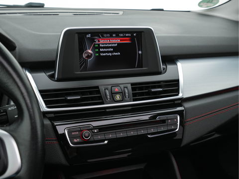 BMW 2 Serie Active Tourer 216d Centennial Executive Sport-line *PANO | FULL-LED | NAVI-FULLMAP | SPORT-SEATS | KEYLESS | ECC | PDC | CRUISE | PRIVACY-GLASS | TOWBAR | 17''ALU*