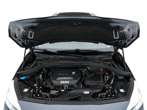 BMW 2 Serie Active Tourer 216d Centennial Executive Sport-line *PANO | FULL-LED | NAVI-FULLMAP | SPORT-SEATS | KEYLESS | ECC | PDC | CRUISE | PRIVACY-GLASS | TOWBAR | 17''ALU*