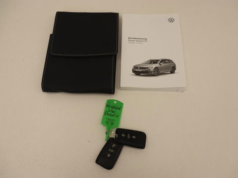 Volkswagen Passat 1.4 TSI PHEV GTE | Trekhaak | Stoelverwarming | Massage | Camera | Adaptive cruise | Carplay | Navigatie | Side Assist | Matrix LED | Plug In