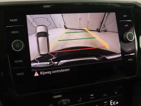 Volkswagen Passat 1.4 TSI PHEV GTE | Trekhaak | Stoelverwarming | Massage | Camera | Adaptive cruise | Carplay | Navigatie | Side Assist | Matrix LED | Plug In