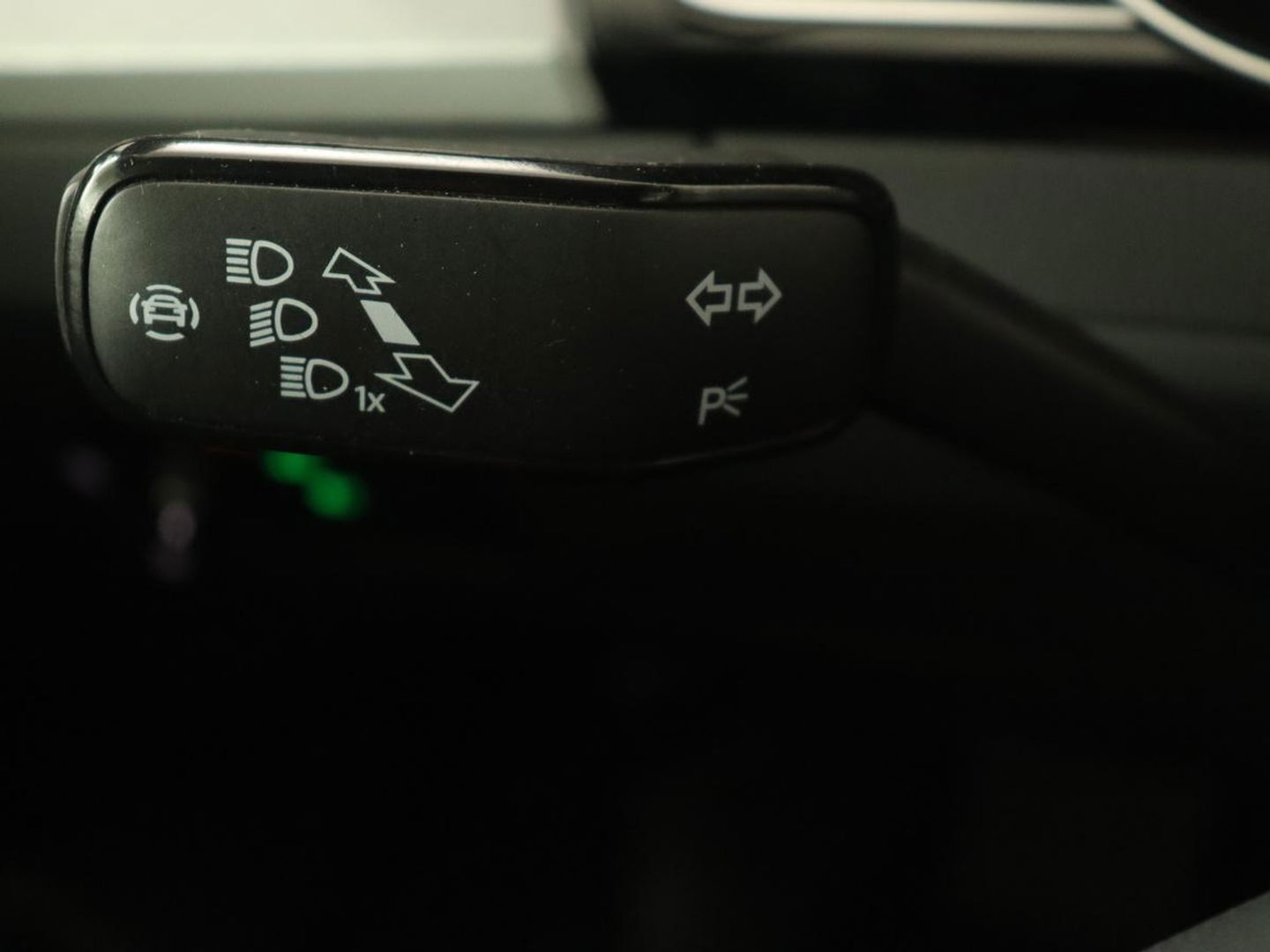 Volkswagen Passat 1.4 TSI PHEV GTE | Trekhaak | Stoelverwarming | Massage | Camera | Adaptive cruise | Carplay | Navigatie | Side Assist | Matrix LED | Plug In
