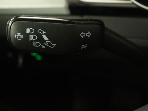 Volkswagen Passat 1.4 TSI PHEV GTE | Trekhaak | Stoelverwarming | Massage | Camera | Adaptive cruise | Carplay | Navigatie | Side Assist | Matrix LED | Plug In