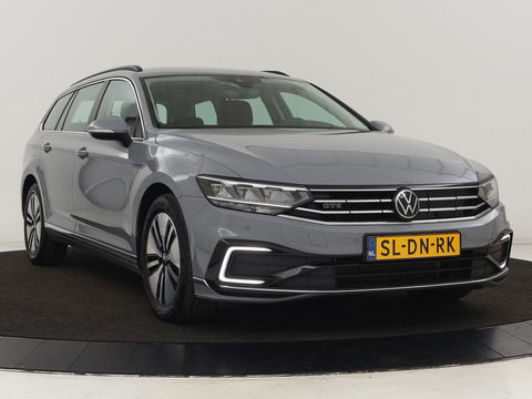 Volkswagen Passat 1.4 TSI PHEV GTE | Trekhaak | Stoelverwarming | Massage | Camera | Adaptive cruise | Carplay | Navigatie | Side Assist | Matrix LED | Plug In