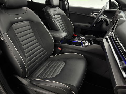 Kia Sportage 1.6 T-GDI MHEV AWD GT-line | Pano | Memory | Virtual | Sfeerverl. | 360° | Carplay | Verwarmd Stoel/Stuur