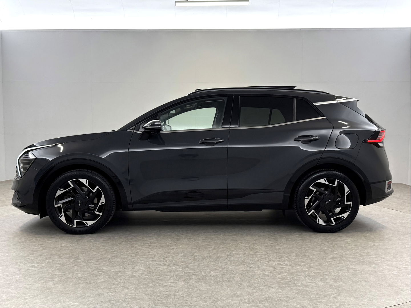 Kia Sportage 1.6 T-GDI MHEV AWD GT-line | Pano | Memory | Virtual | Sfeerverl. | 360° | Carplay | Verwarmd Stoel/Stuur