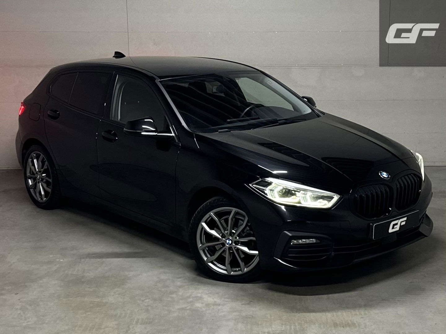 BMW 1 Serie 118i Sport Black Edition Navi Cruise CarPlay NAP