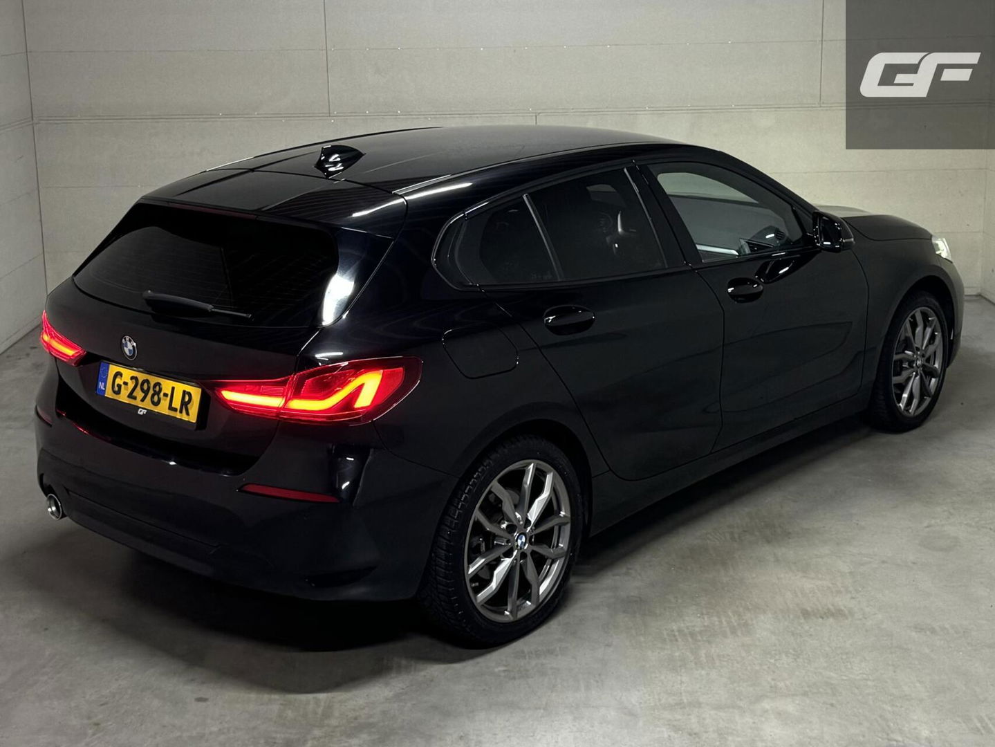 BMW 1 Serie 118i Sport Black Edition Navi Cruise CarPlay NAP