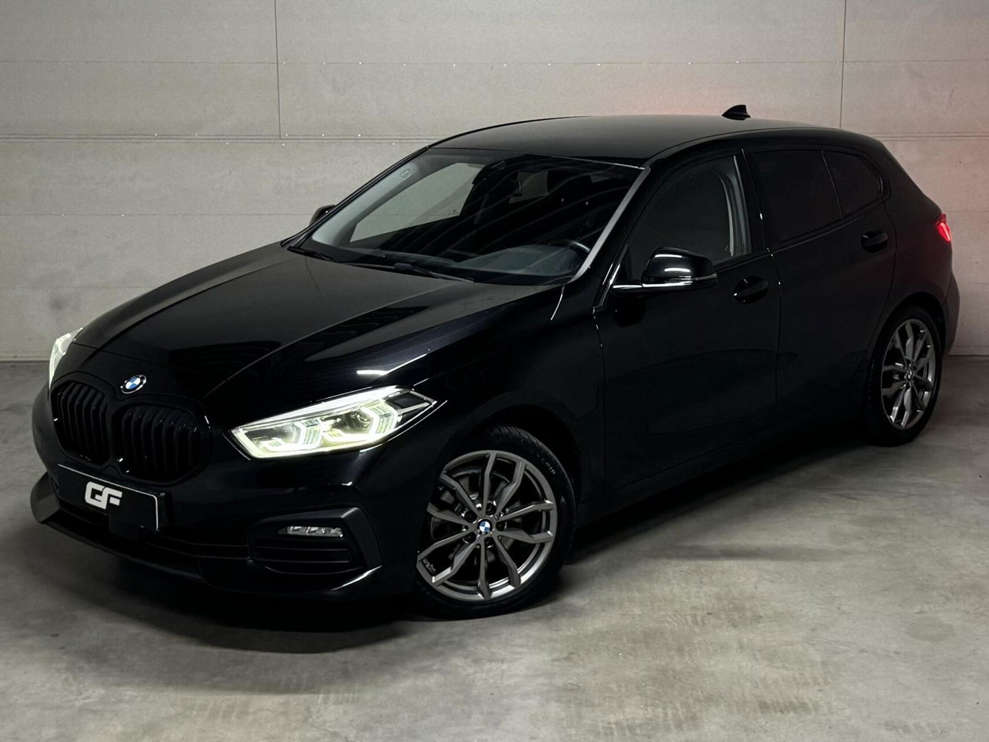 BMW 1 Serie 118i Sport Black Edition Navi Cruise CarPlay NAP