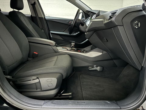 BMW 1 Serie 118i Sport Black Edition Navi Cruise CarPlay NAP