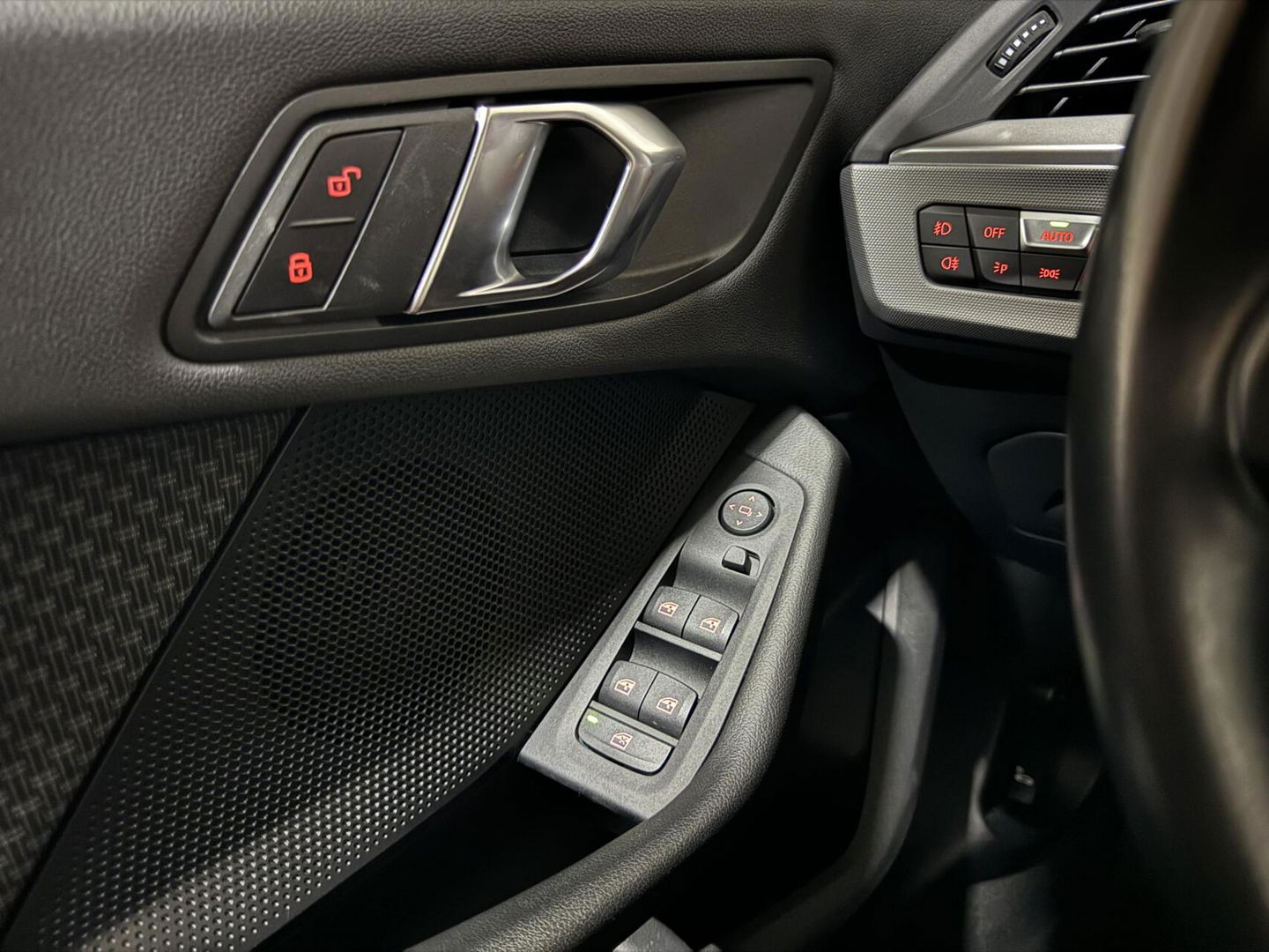 BMW 1 Serie 118i Sport Black Edition Navi Cruise CarPlay NAP