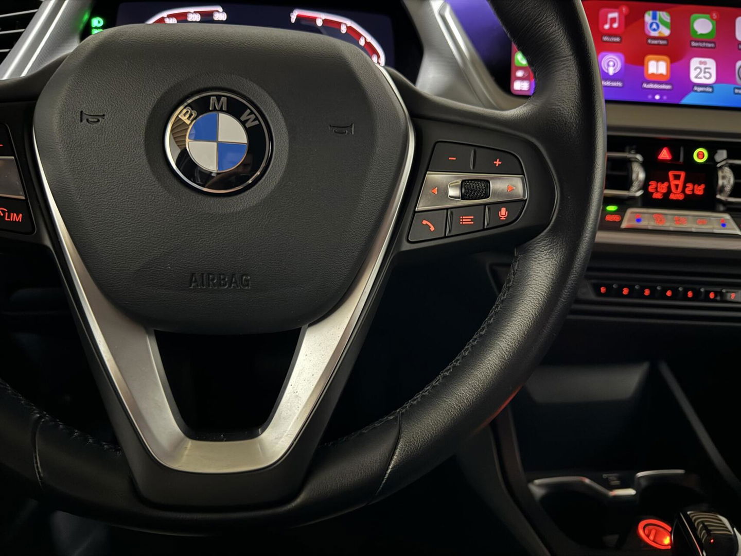 BMW 1 Serie 118i Sport Black Edition Navi Cruise CarPlay NAP