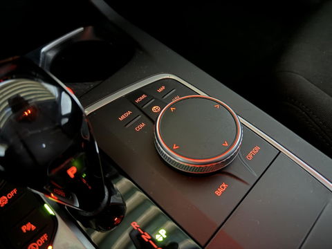BMW 1 Serie 118i Sport Black Edition Navi Cruise CarPlay NAP