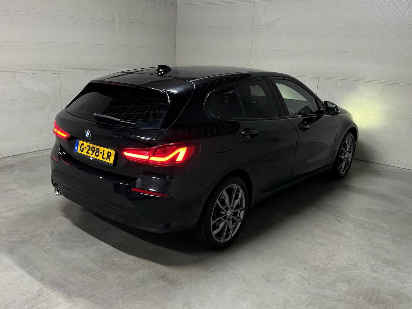 BMW 1 Serie 118i Sport Black Edition Navi Cruise CarPlay NAP