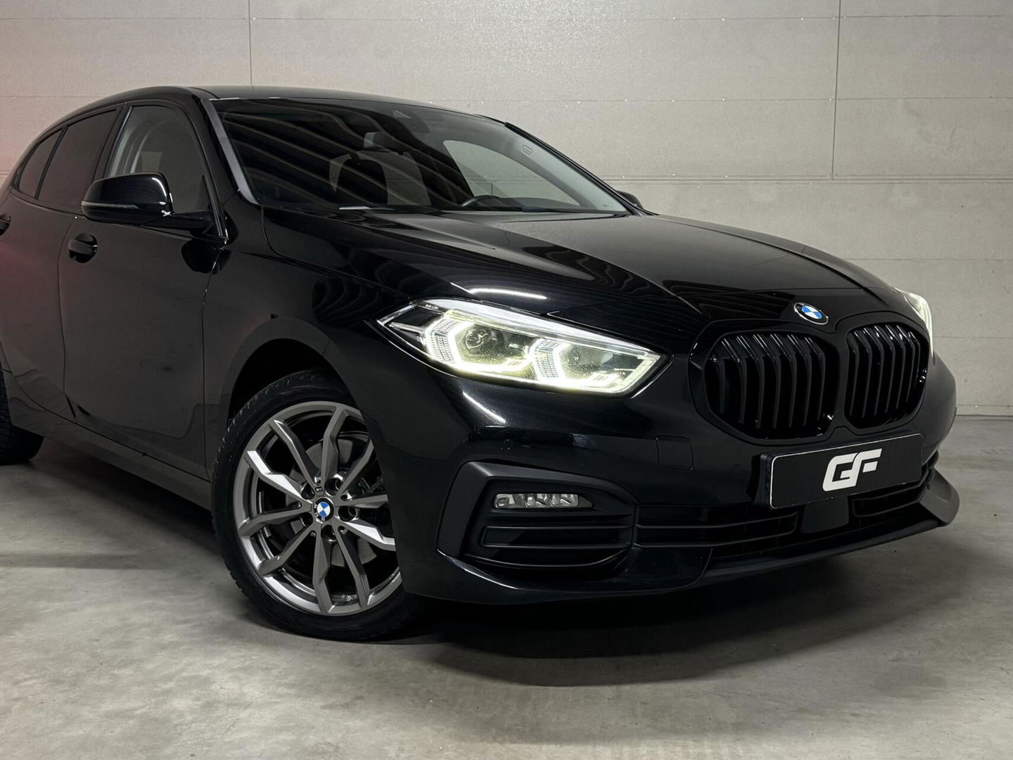 BMW 1 Serie 118i Sport Black Edition Navi Cruise CarPlay NAP