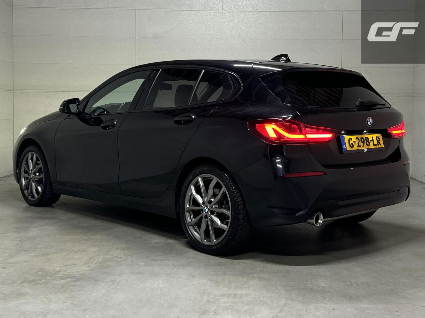 BMW 1 Serie 118i Sport Black Edition Navi Cruise CarPlay NAP