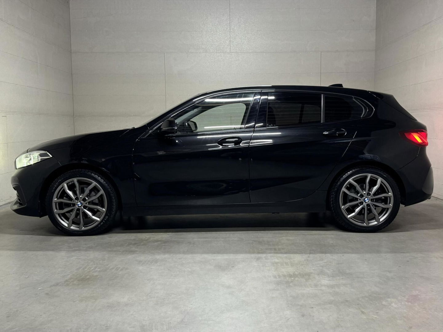 BMW 1 Serie 118i Sport Black Edition Navi Cruise CarPlay NAP