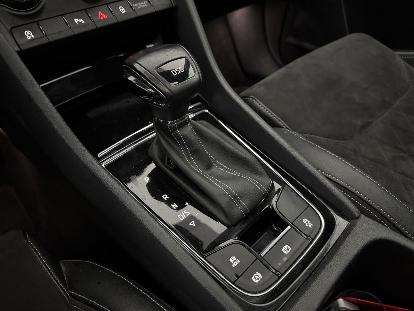 Škoda Kodiaq 1.5 TSI Sportline Business | Pano | Virtual | Sfeerverl. | Memory | Carplay | Trekh. | Adaptive Cruise