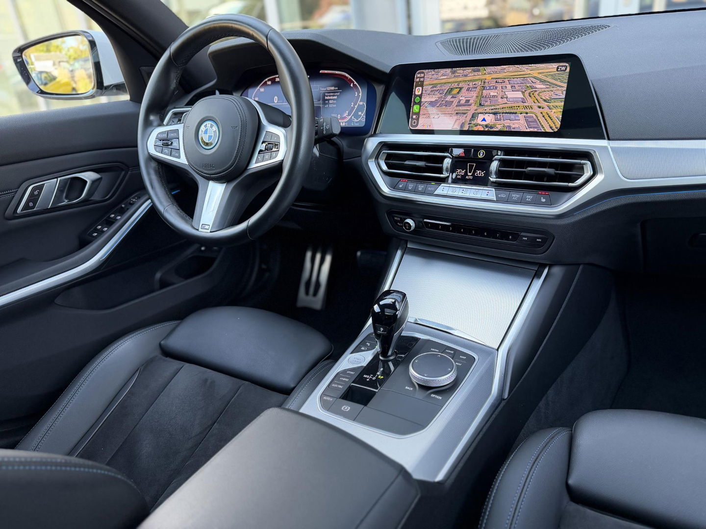 BMW 3 Serie Touring 330e xDrive High Ex. M-Sport|SOH90%|Pano|Laser|Driving Ass Prof|HUD|HiFi||Trekhaak