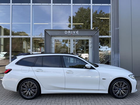 BMW 3 Serie Touring 330e xDrive High Ex. M-Sport|SOH90%|Pano|Laser|Driving Ass Prof|HUD|HiFi||Trekhaak
