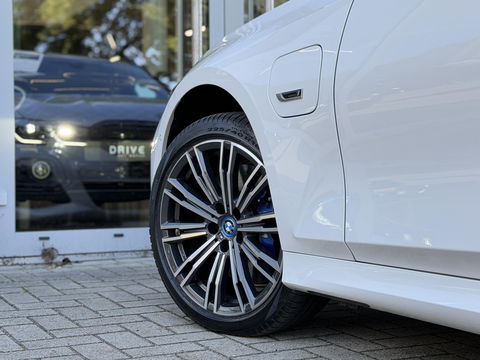BMW 3 Serie Touring 330e xDrive High Ex. M-Sport|SOH90%|Pano|Laser|Driving Ass Prof|HUD|HiFi||Trekhaak