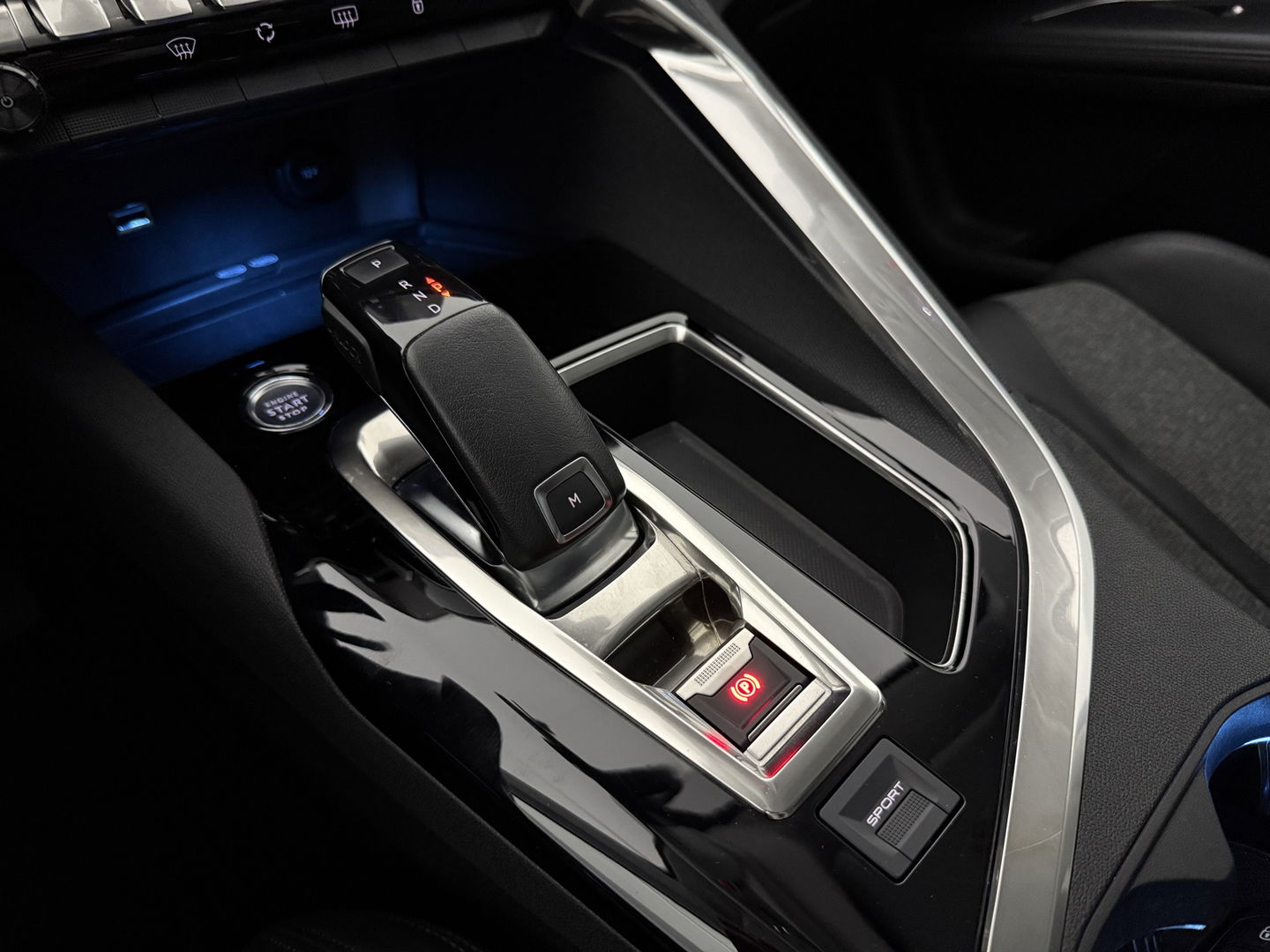 Peugeot 5008 1.2 PureTech 7p | 360° | Virtual | Carplay | Cruise | Keyless | LED | Orig. NL