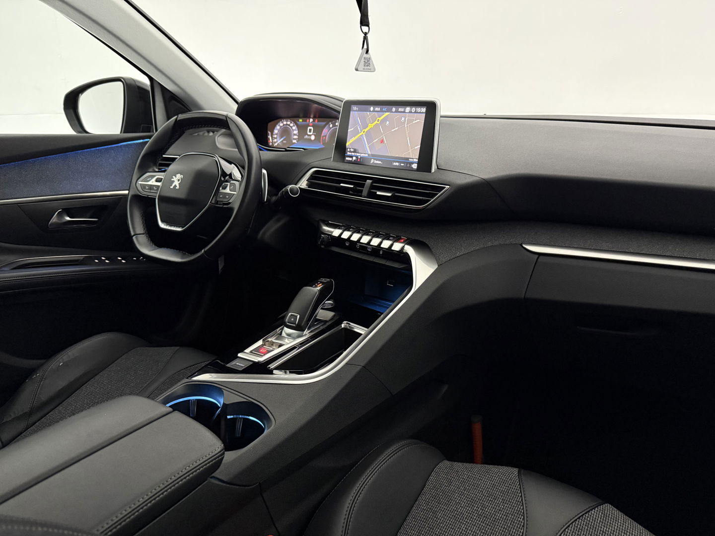 Peugeot 5008 1.2 PureTech 7p | 360° | Virtual | Carplay | Cruise | Keyless | LED | Orig. NL
